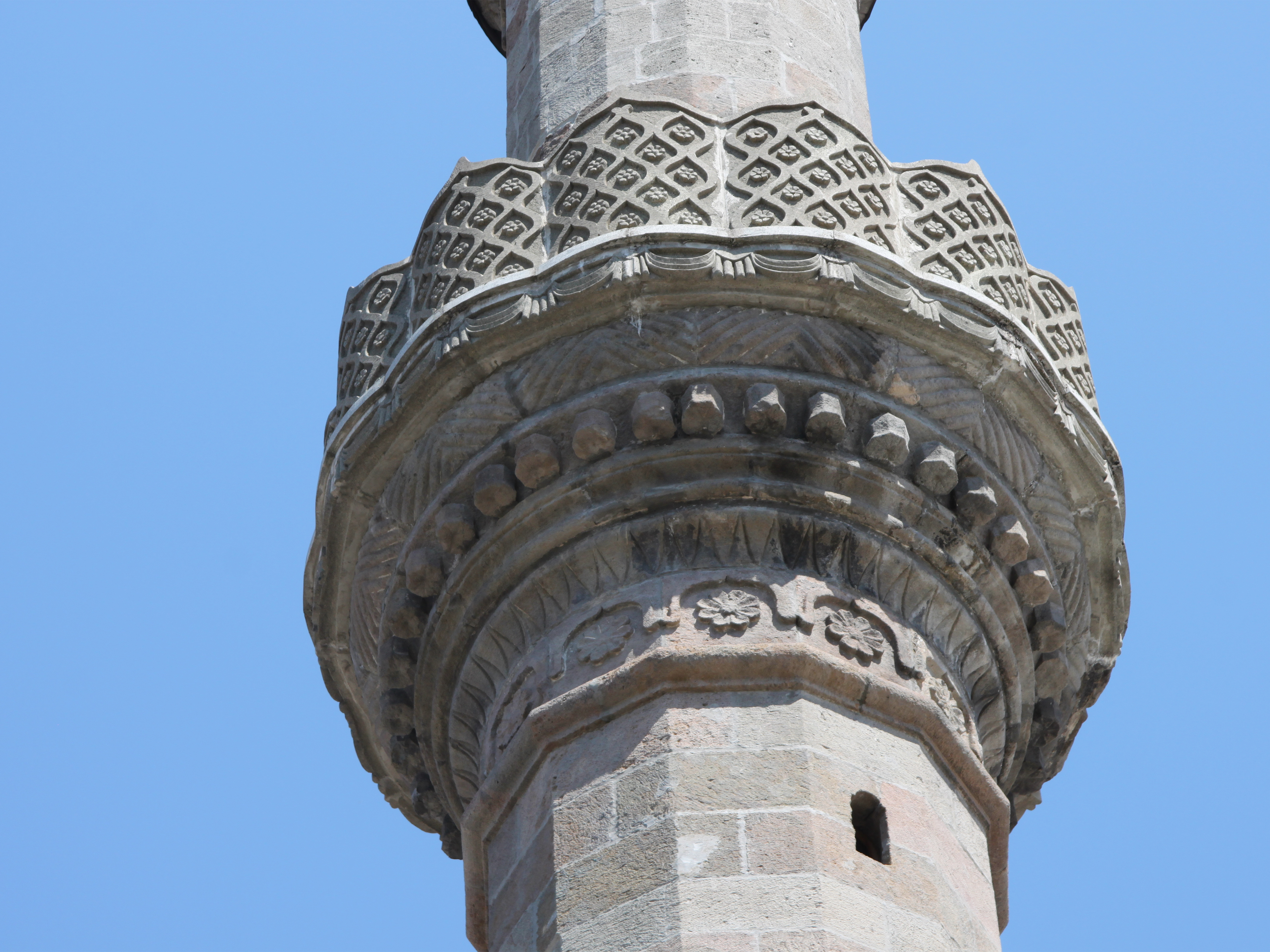 Camii Minaresi