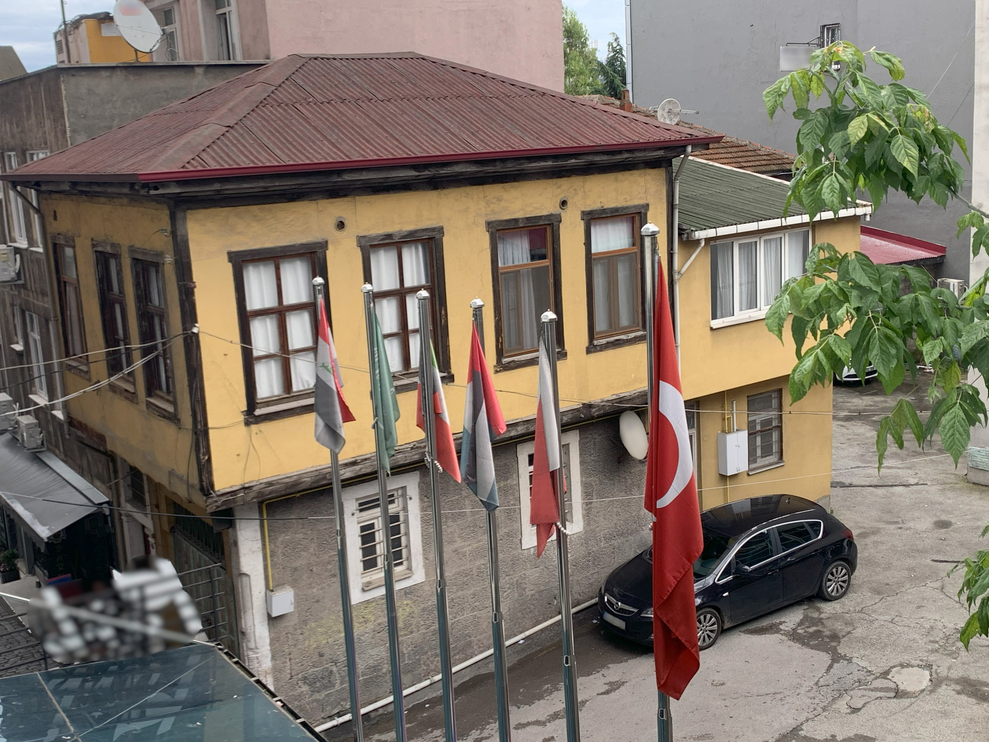 Mektebin Yerindeki Gncel Binann Grnts