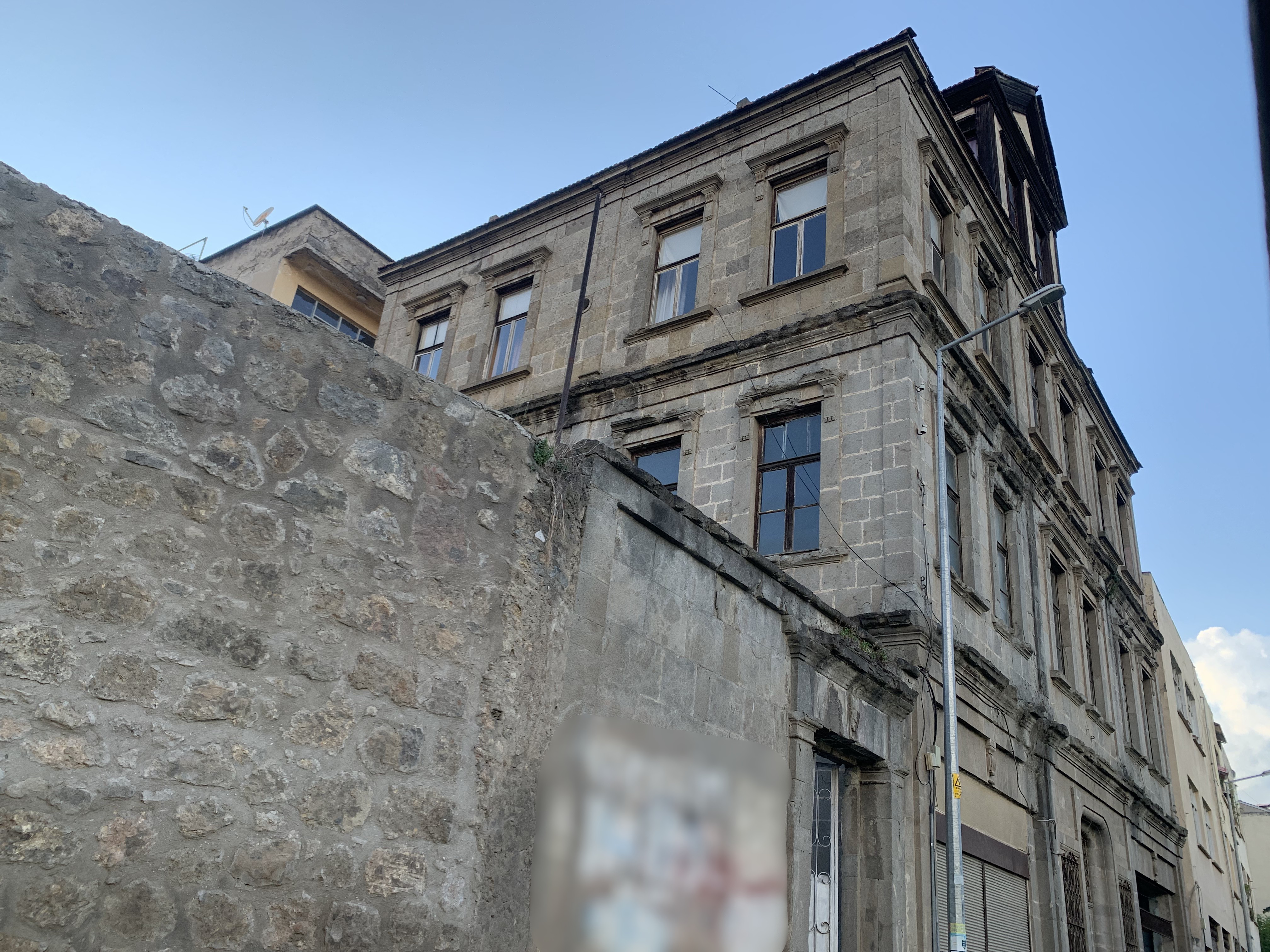 Dou Cephesi